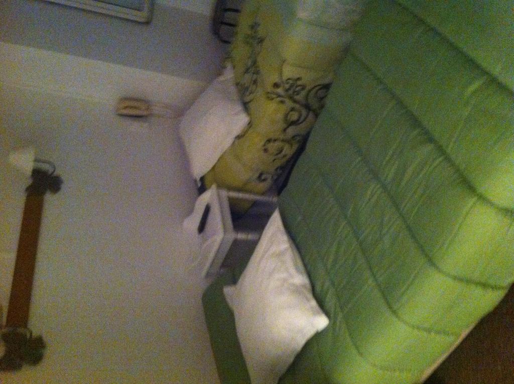 Le Monopole Hotel Reims Room photo